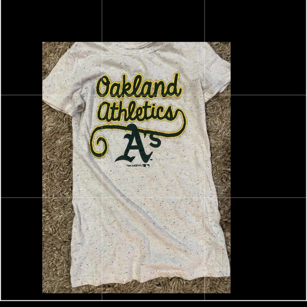 Girls Oakland a’s tee shirt used a few times
